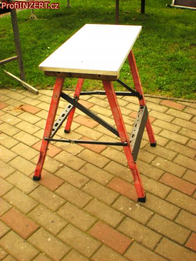 Obrázek k inzerátu: Stolek malý dílenský Obrázek k inzerátu: Stolek malý dílenský