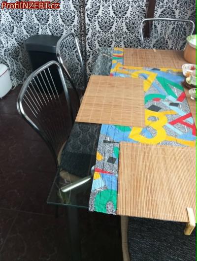 Obr�zek k inzer�tu: Prod�m sklen�n� st�l a �idle